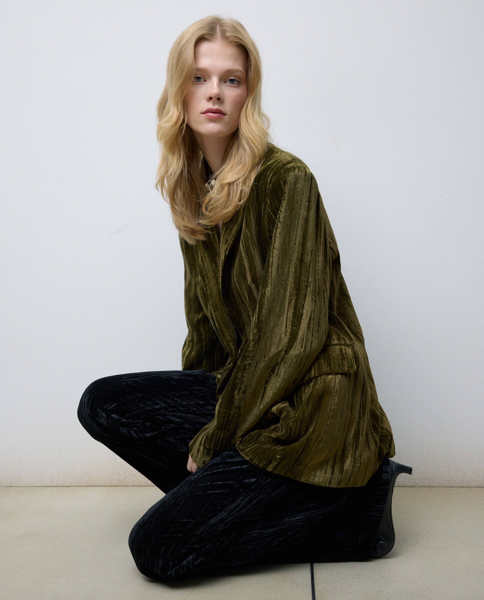 Blazer Liso de Veludo 530 Verde Escuro-3