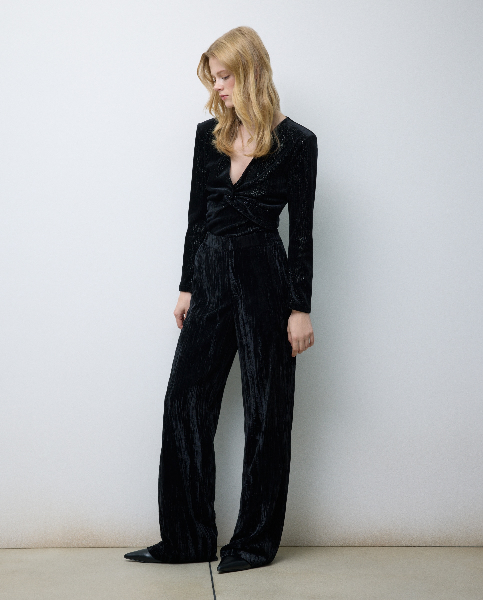 Body de Veludo com Manga Comprida Preto-1