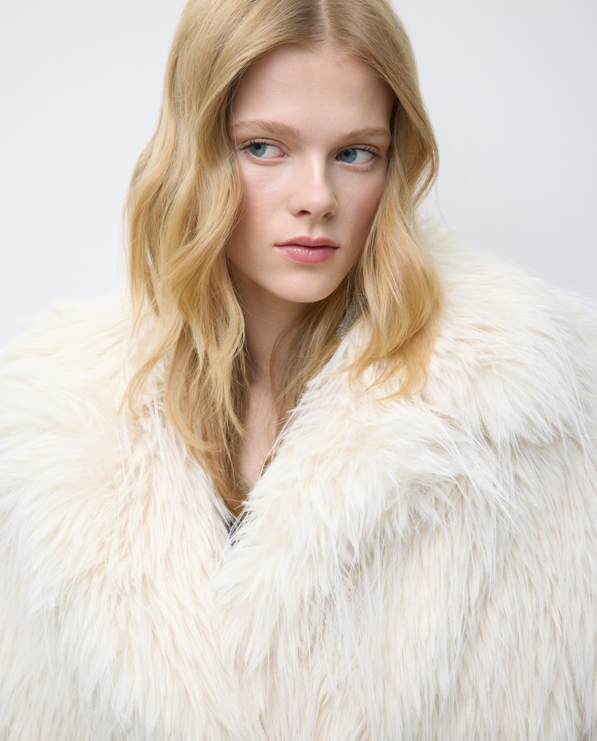 Casaco de Pelo Mongólia 120 Cru-2