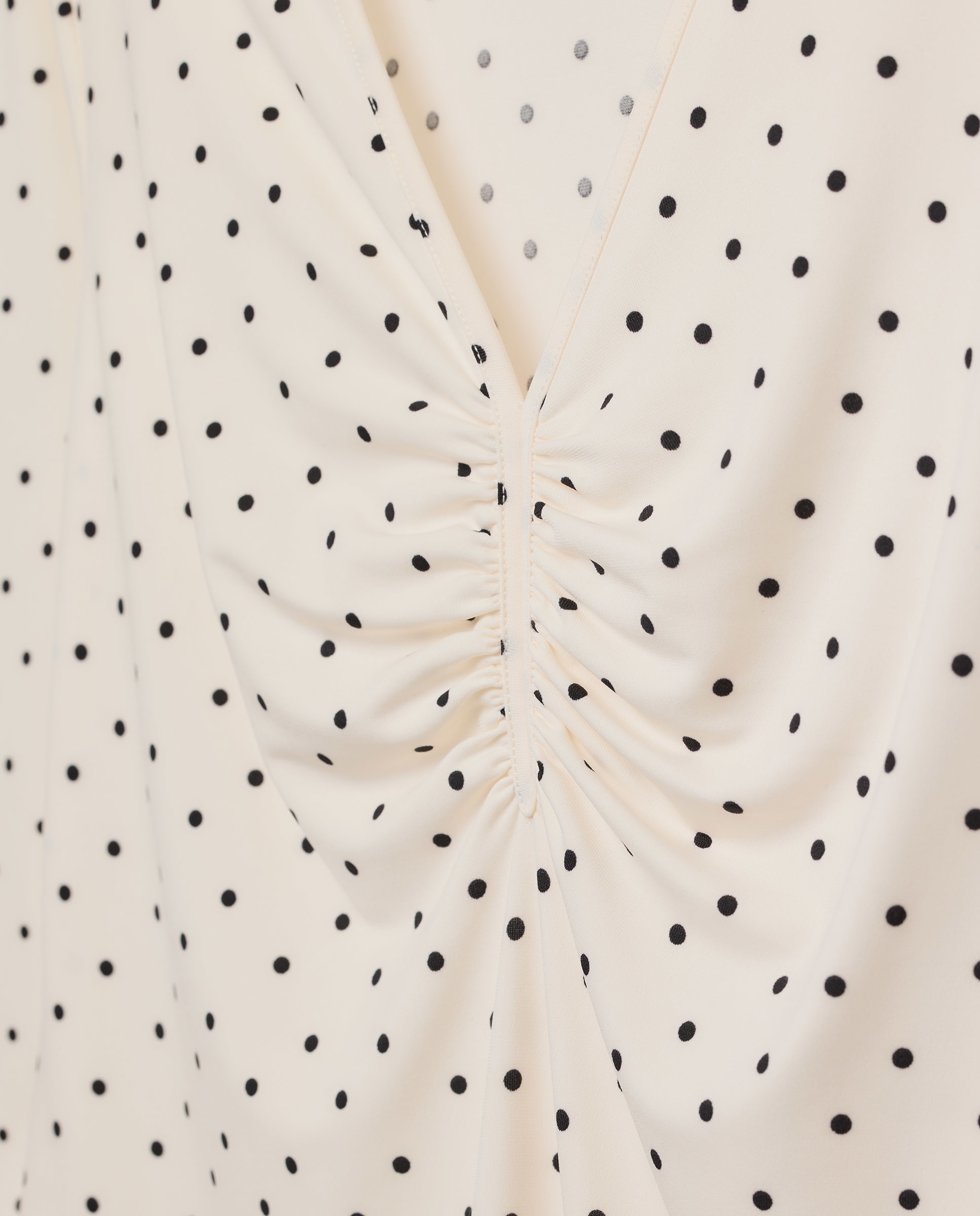 T-shirt com Franzido no Peito e Estampado às Bolinhas Branco-5