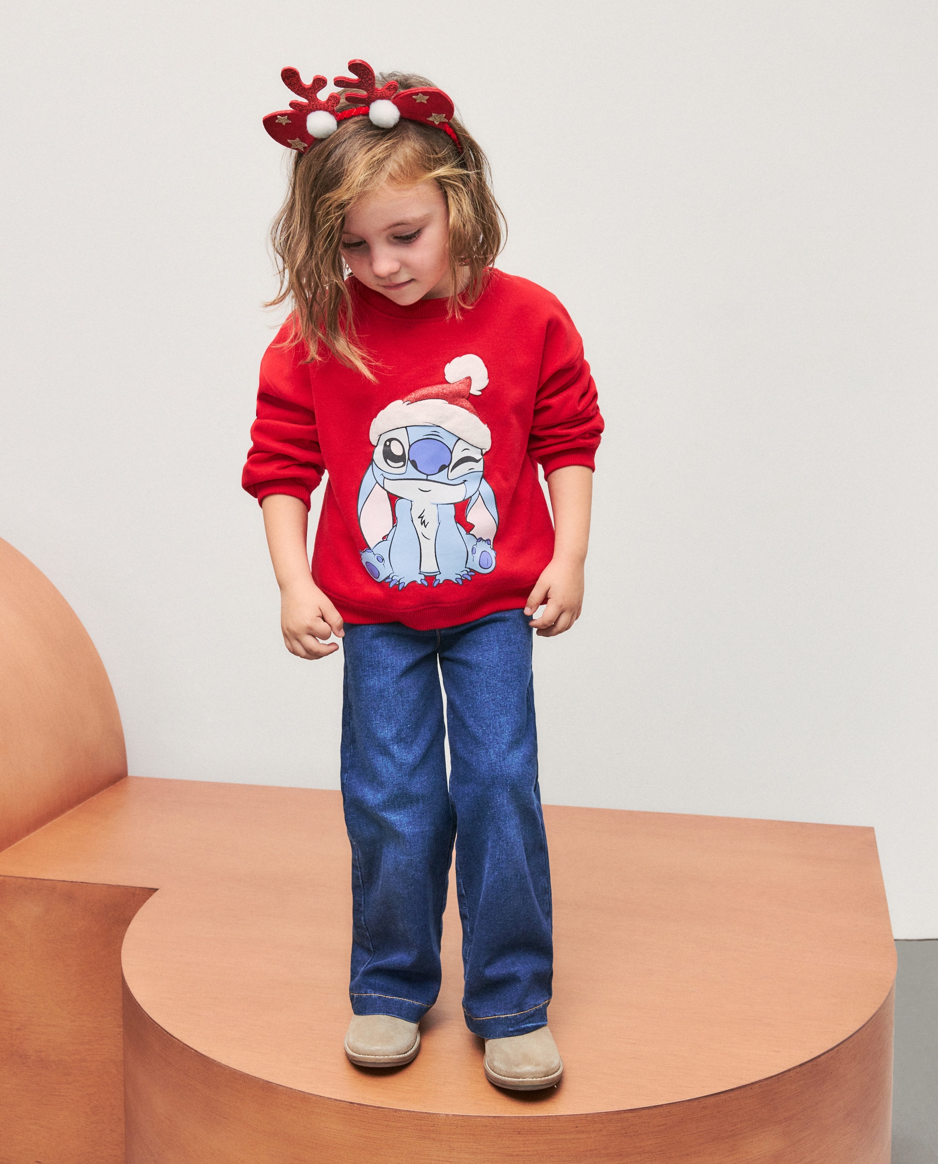 Sweatshirt Natalícia Licença Stitch Vermelho-2