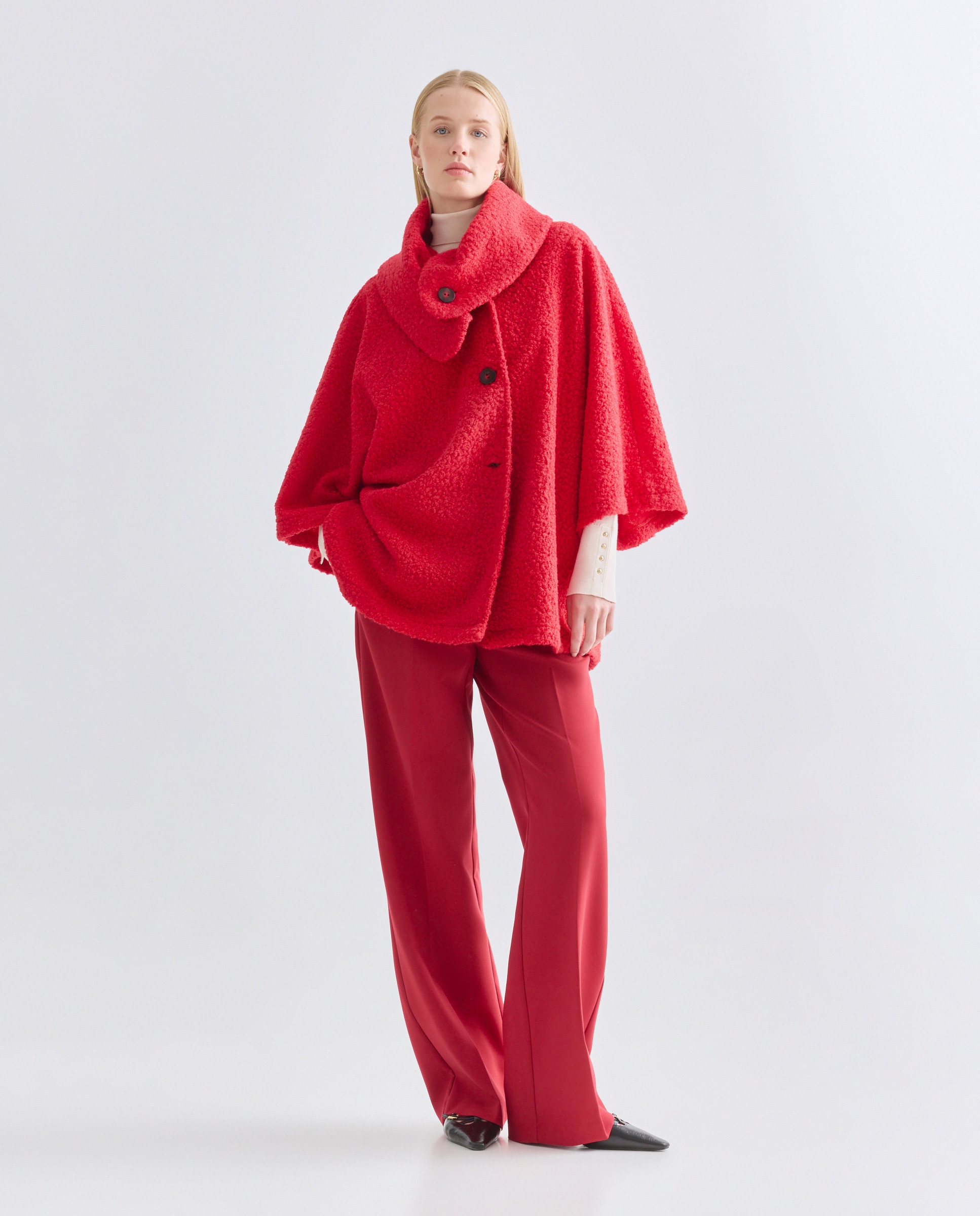 Capa Bucle de Tecido Turco com Gola Maxi Vermelho-2