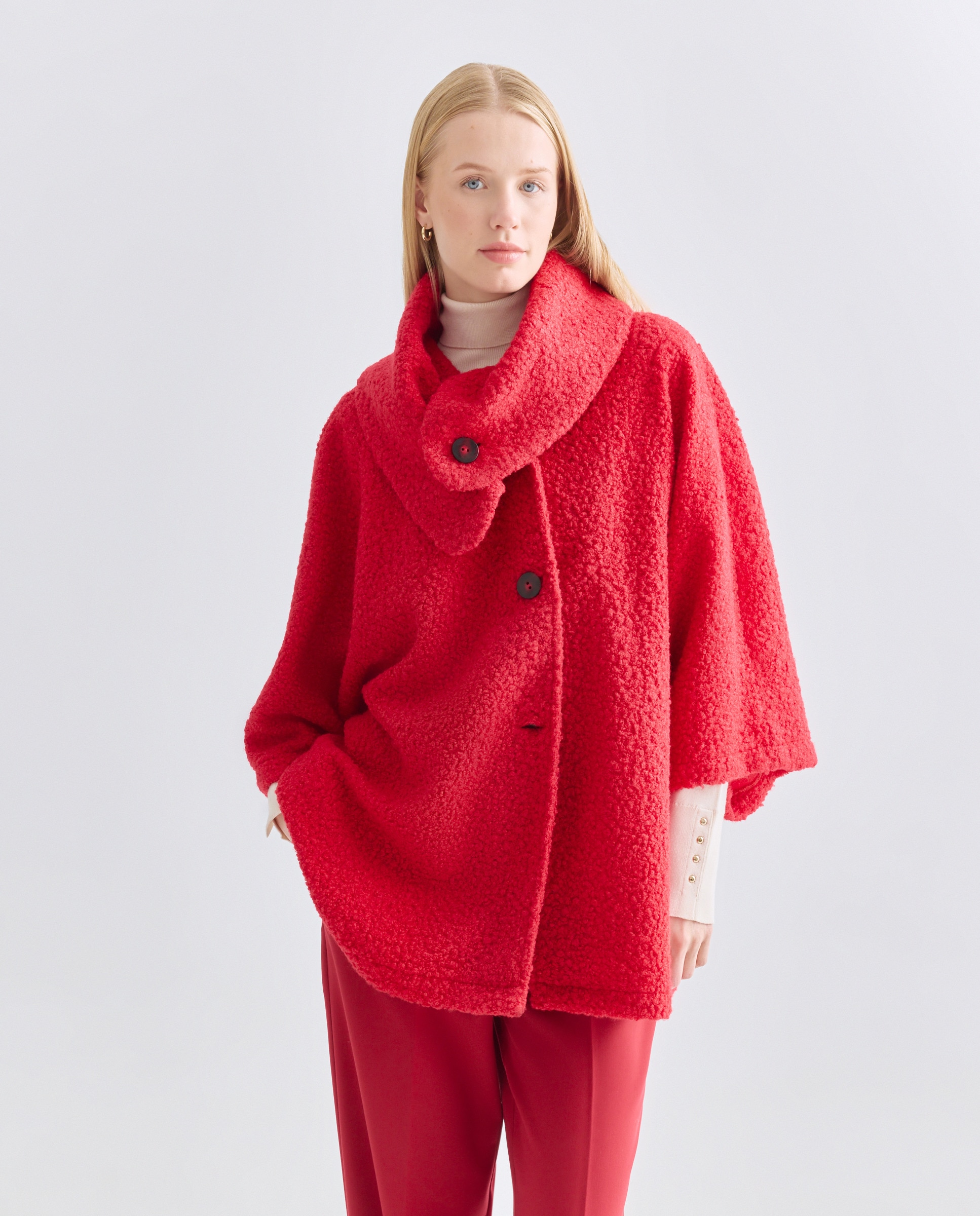 Capa Bucle de Tecido Turco com Gola Maxi Vermelho-1