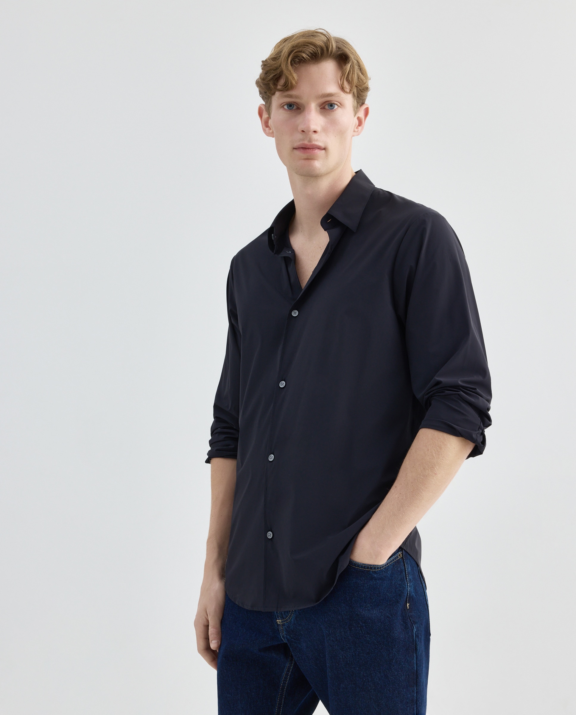 Camisa Regular Fit em Nylon Elástico Azul-marinho-1