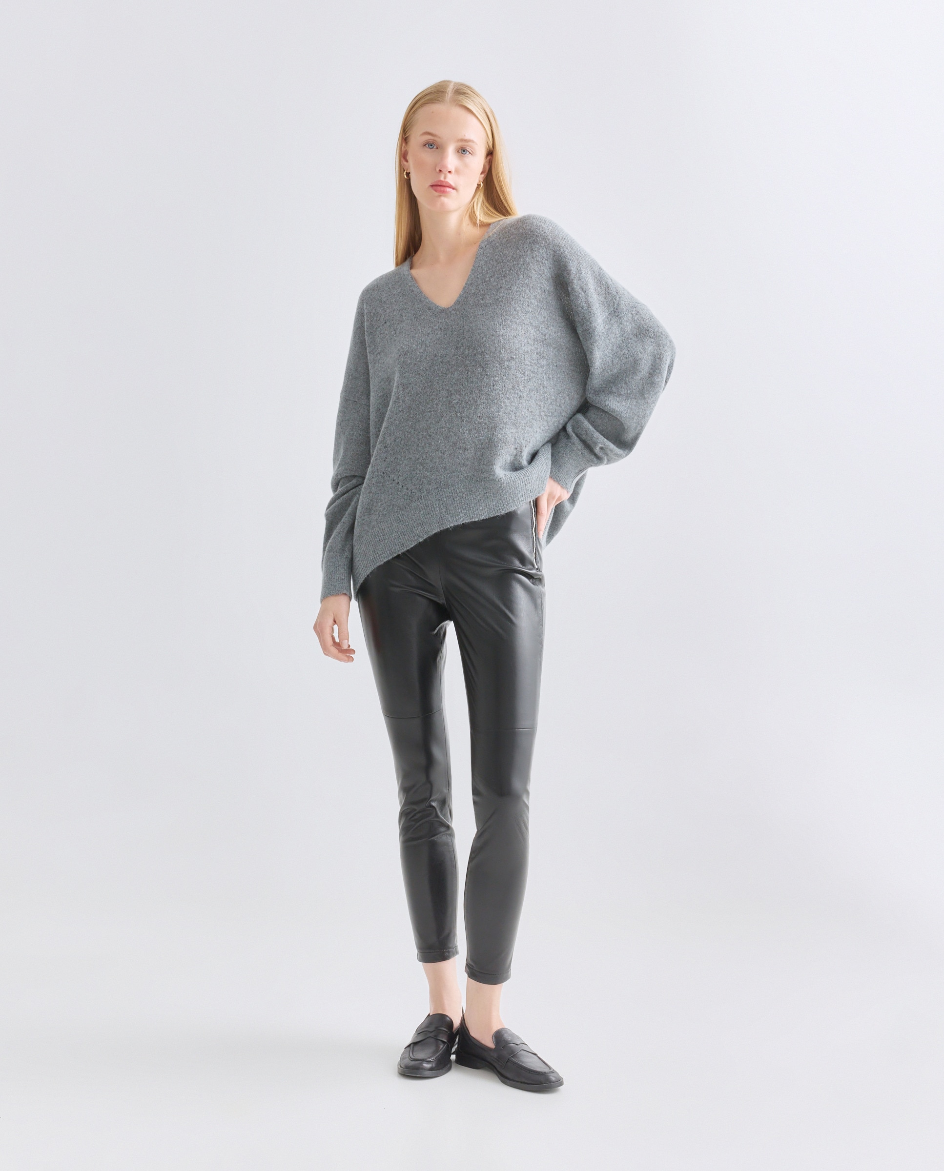 Camisola de Malha com Decote em Bico e Manga Comprida Cinzento-2