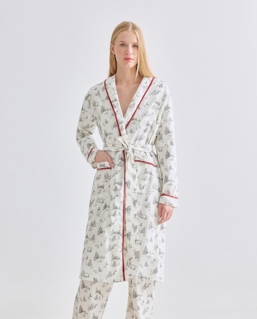 Imagen 0 de Bata mujer algodón detalle terciopelo