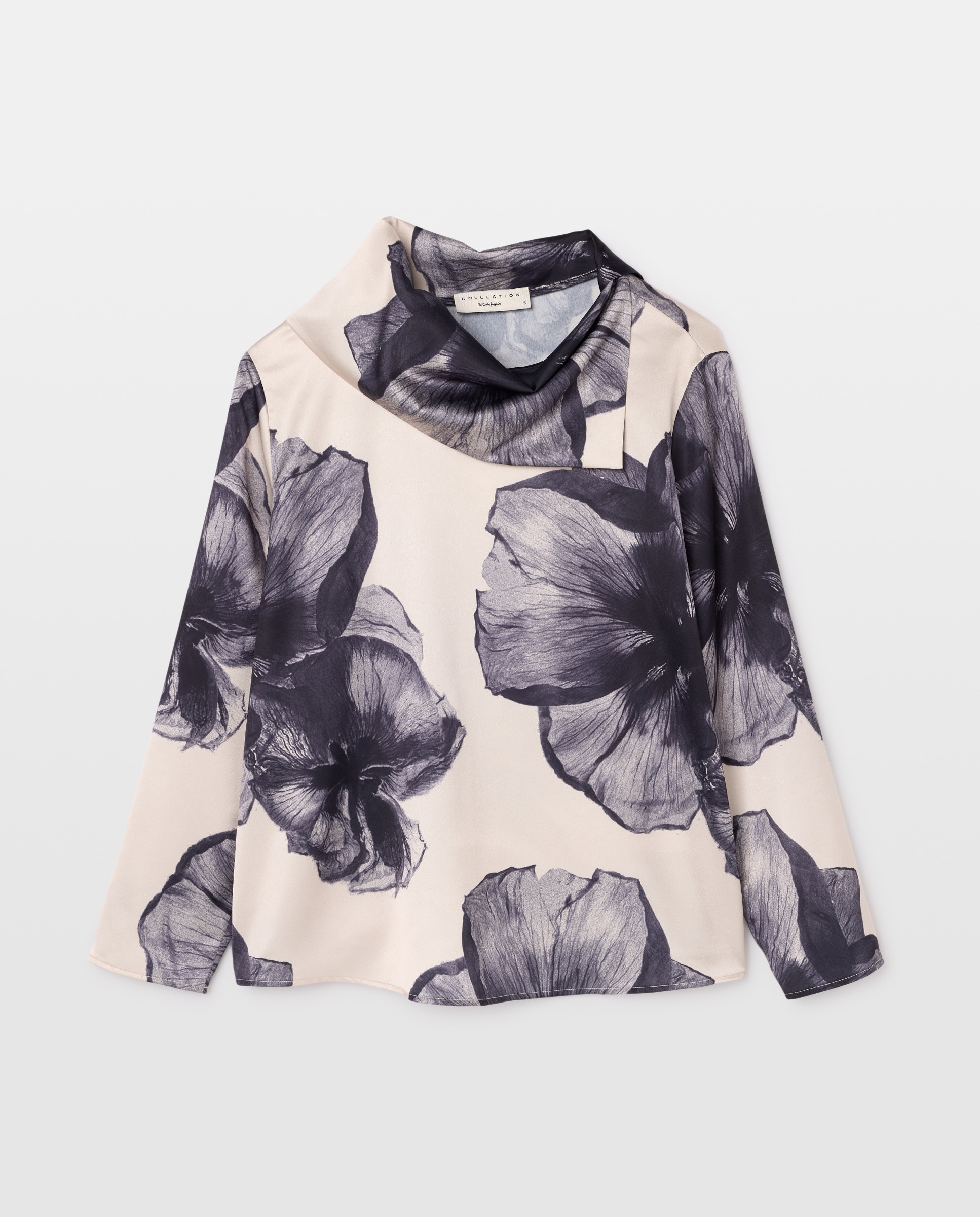 Blusa Acetinada com Estampado Floral Branco-4