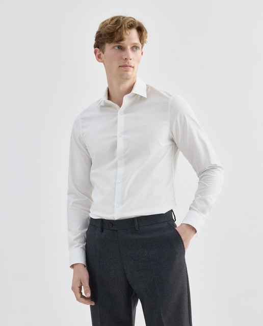 Imagen 0 de Camisa de hombre de vestir slim con cuello stretch y microestampado.