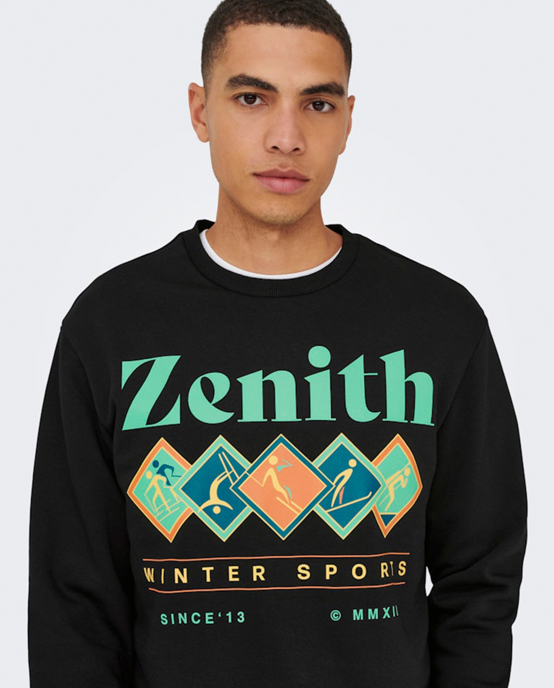Sweatshirt Regular Fit com Decote Redondo Preto-3