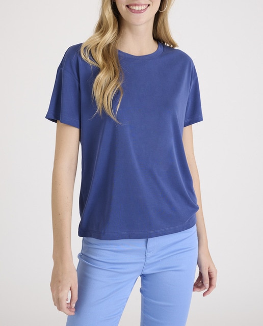 Imagen 0 de Camiseta de mujer corte básico y cuello redondo