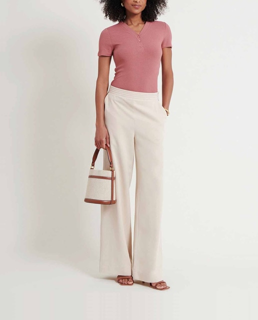 Imagen 0 de Pantalón de mujer forma fluida y tiro medio