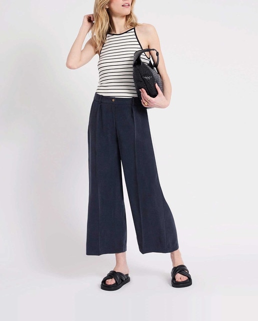 Imagen 0 de Pantalón de mujer corte ancho y tobillero