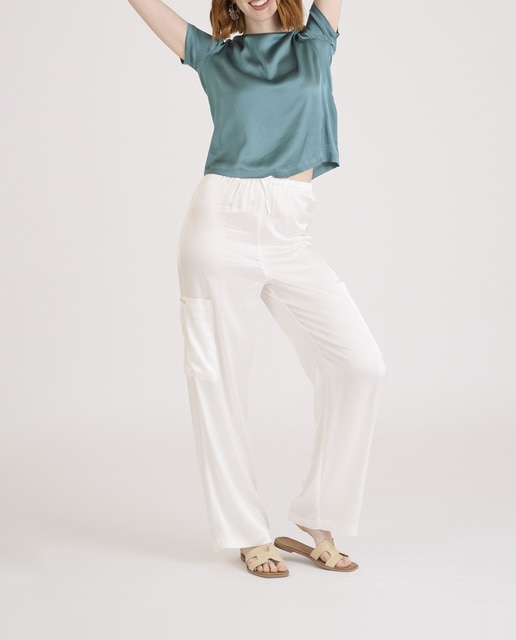 Imagen 0 de Pantalón de mujer corte recto y bolsillos cargo