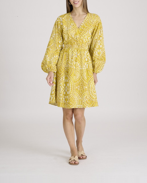 Imagen 0 de Vestido de mujer corto y cuello pico