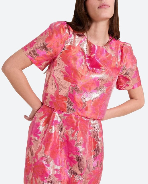 Imagen 0 de Top de mujer corto y tejido brocado con brillo