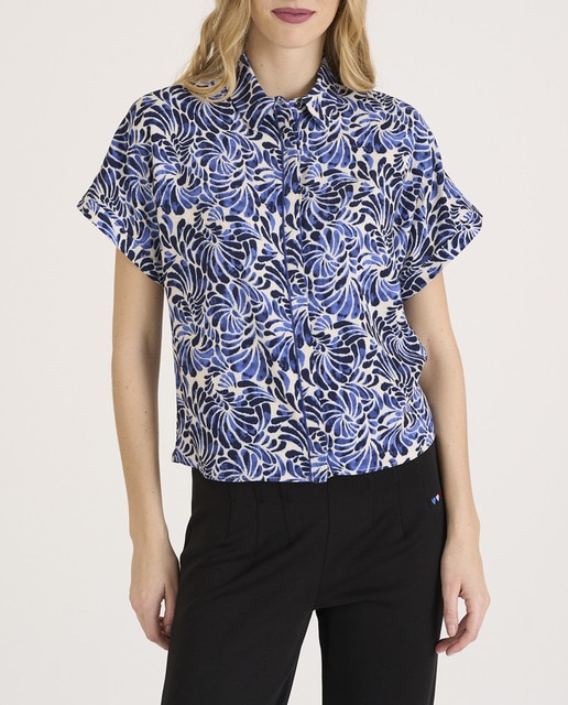 Imagen 0 de Blusa de mujer cuello camisa y manga corta