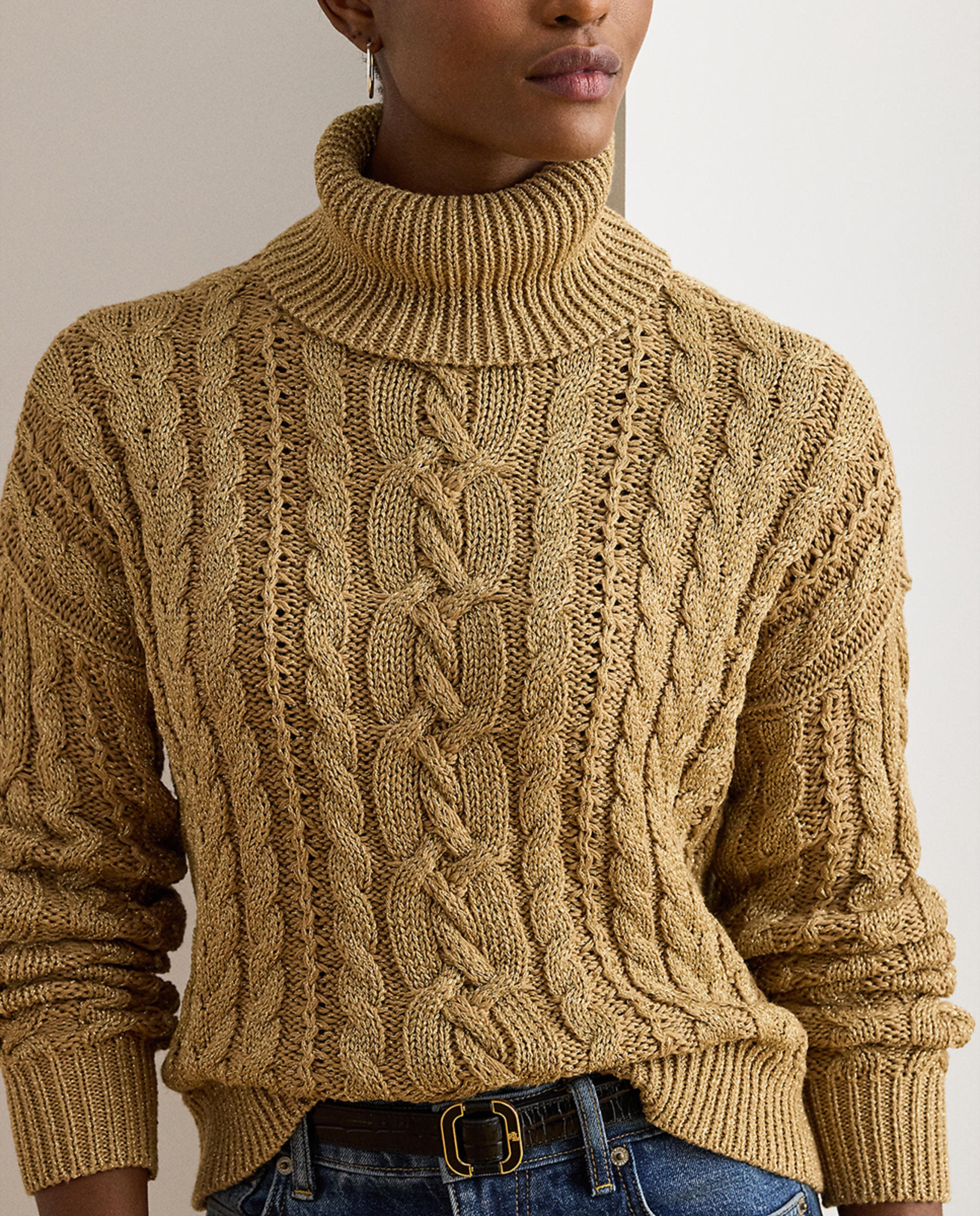 Camisola de Malha com Aran e Gola Alta Ouro-4