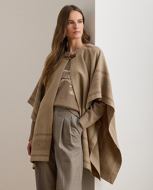 Poncho de mujer de lana con abertura frontal