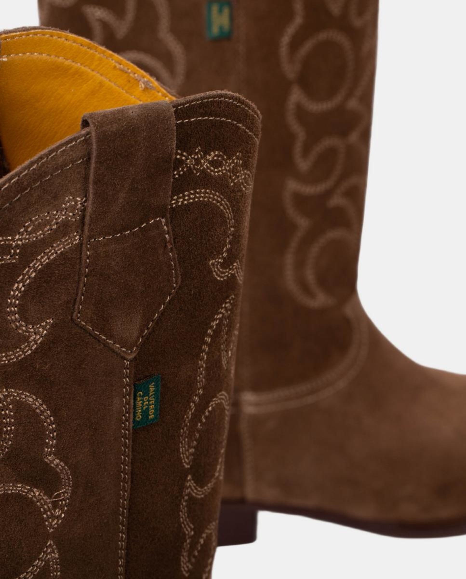 Botas de Cowboy Rasas em Pele com Bordados Castanho-claro-11