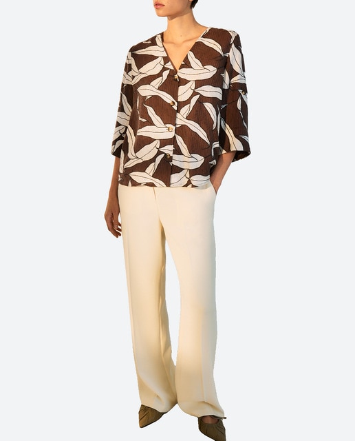 Imagen 0 de Blusa de mujer cuello pico manga corta