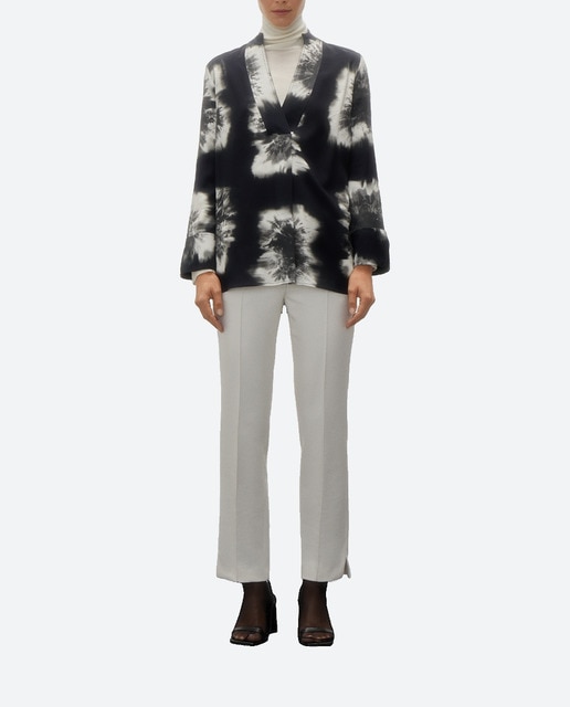 Imagen 0 de Blusón de mujer de manga larga con cuello pico y pliegue delantero