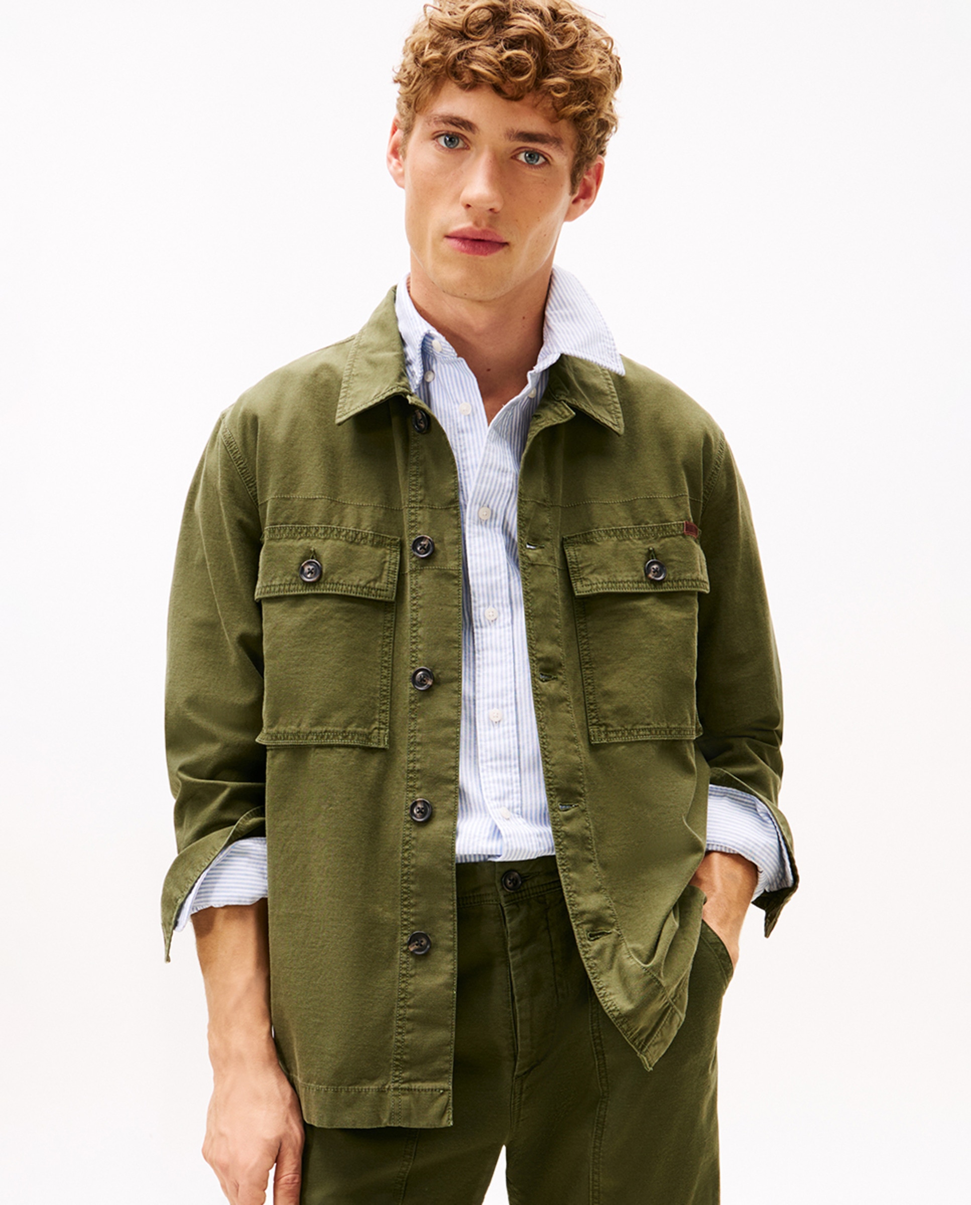 Imagem 0 de Sobrecamisa Lisa com Efeito de Lavagem