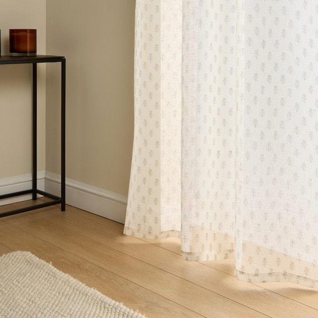 Imagen 0 de Visillo confeccionado con sistema multiusos Mathilda