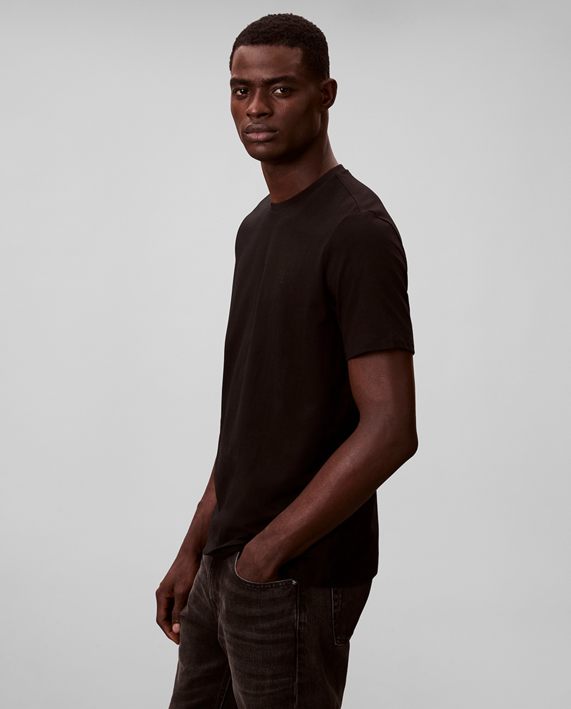 T-shirt com Logótipo Preto-4