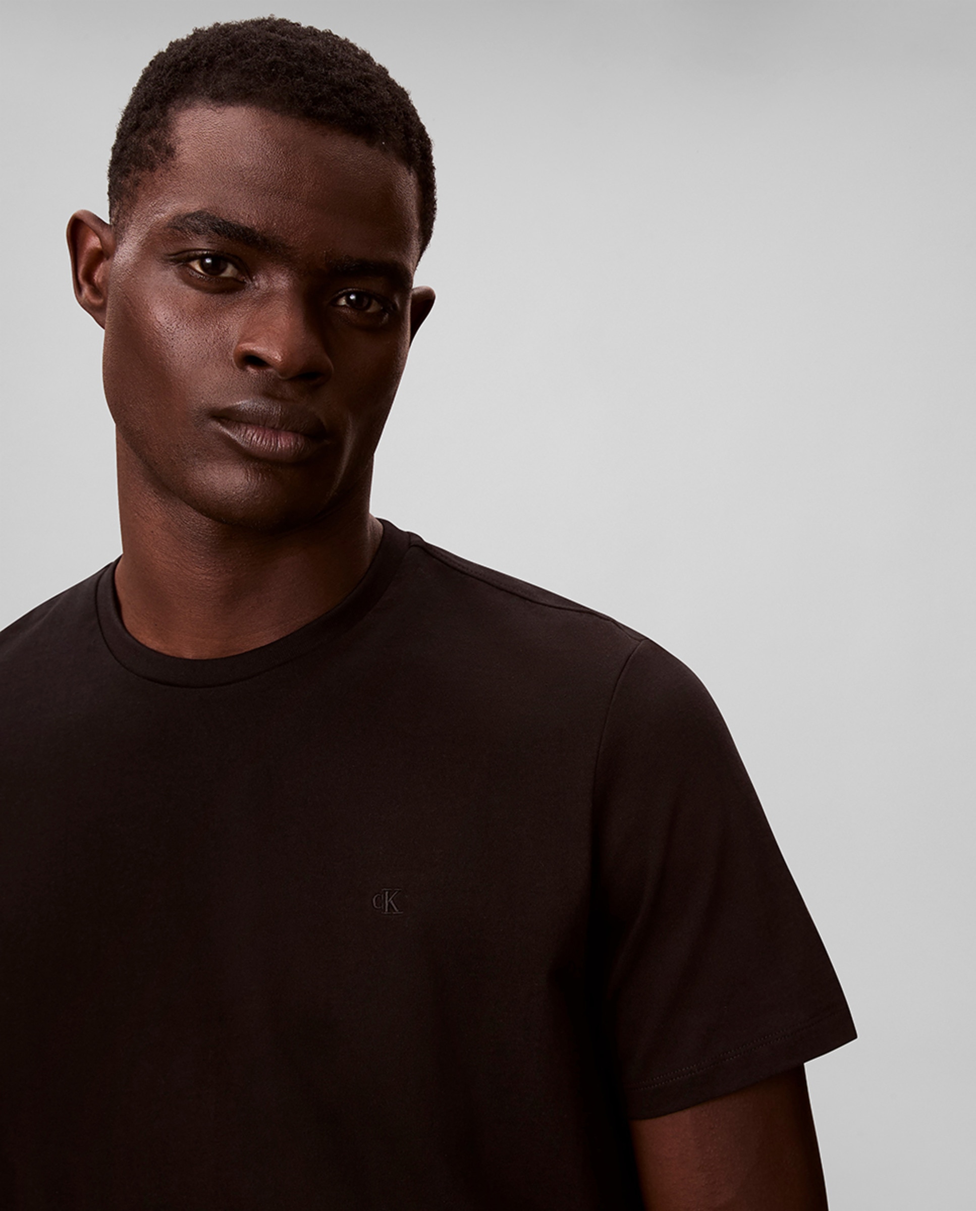 T-shirt com Logótipo Preto-3