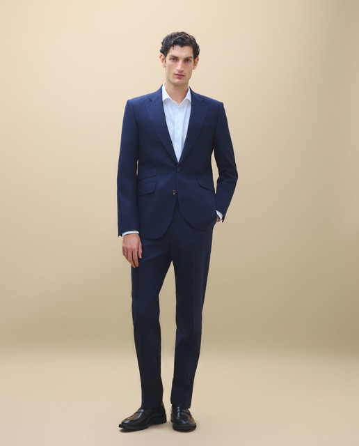Traje de hombre liso