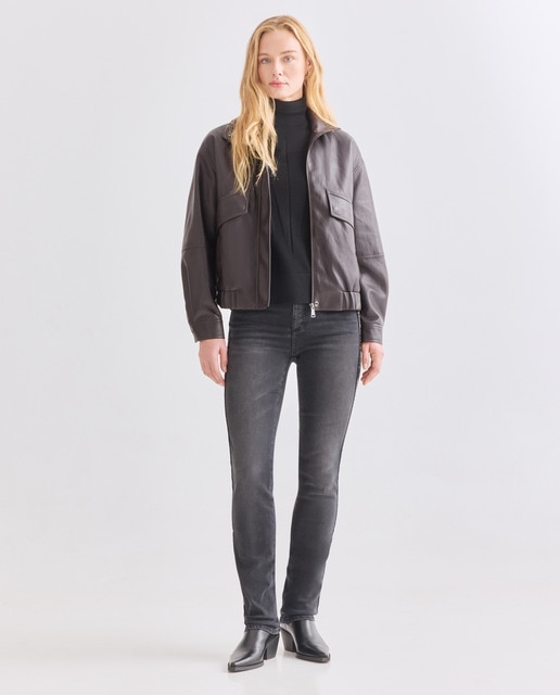 Imagen 0 de Vaquero de mujer J08 corte recto ajustado y tiro alto