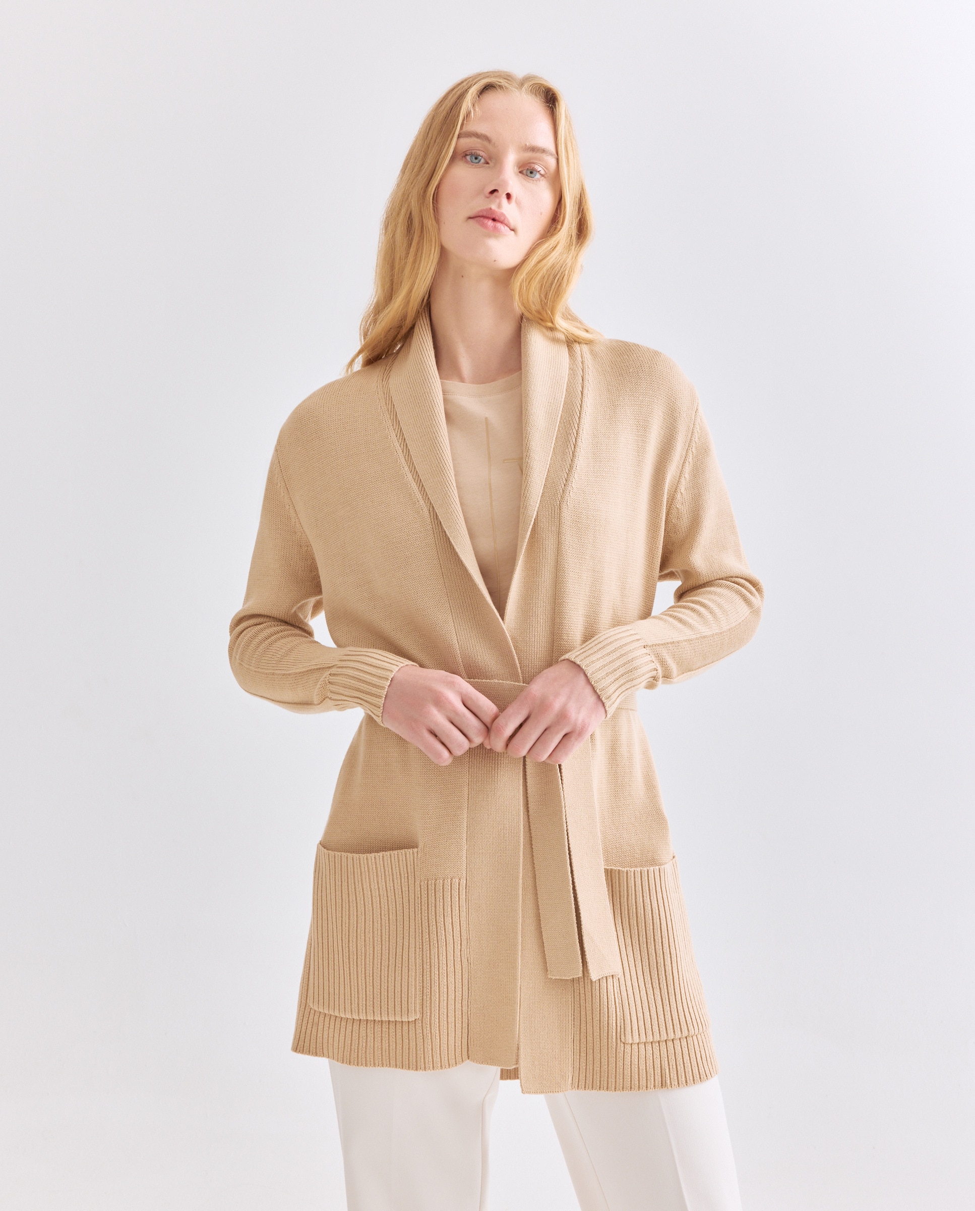 Cardigan até à Anca com Cinto Cápsula Cozy Lab Bege-1