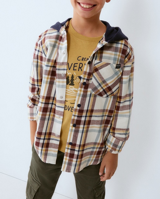 Imagen 0 de Sobrecamisa de niño manga larga con estampado de cuadros