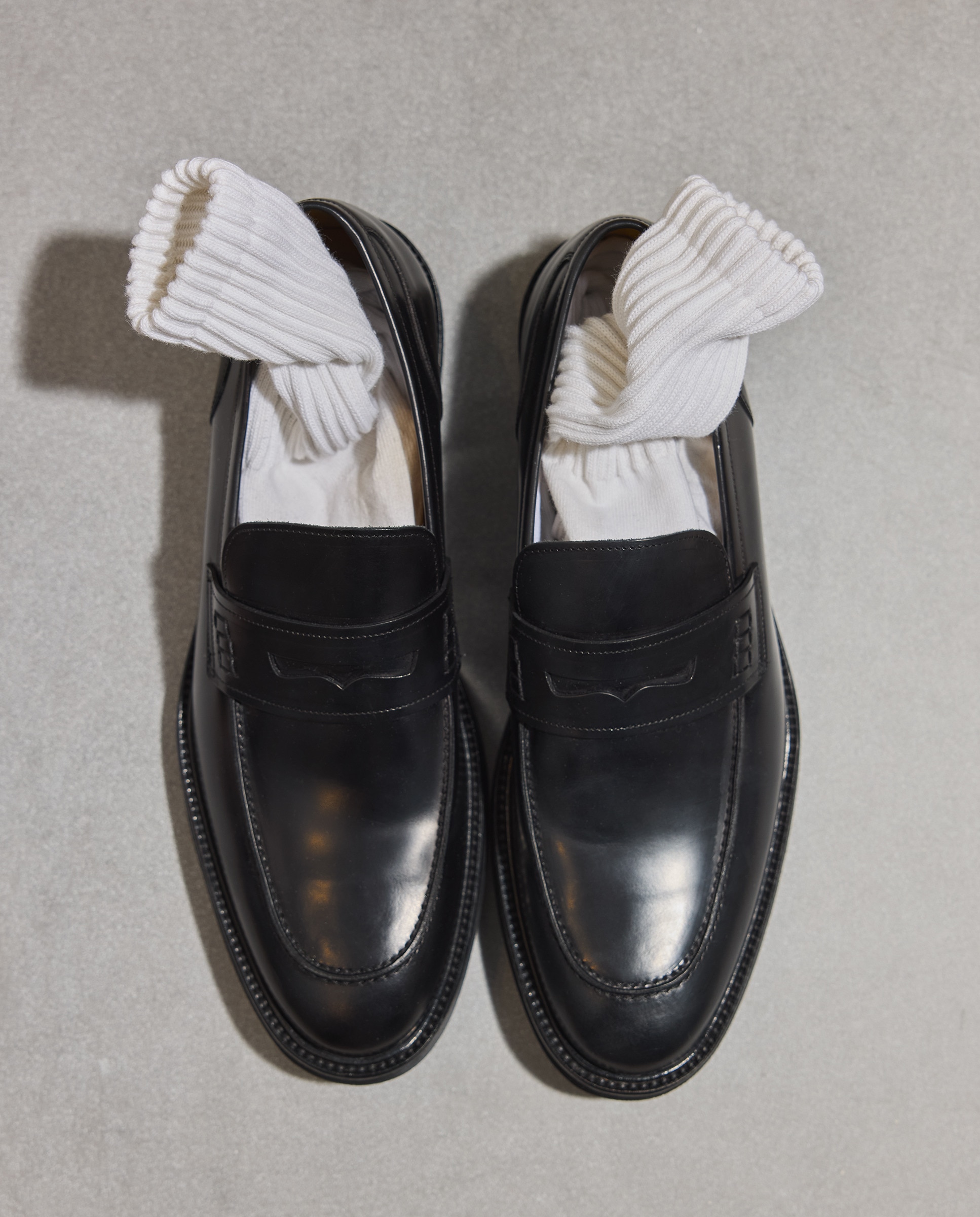 Mocassins em Pele com Travessão Preto-6