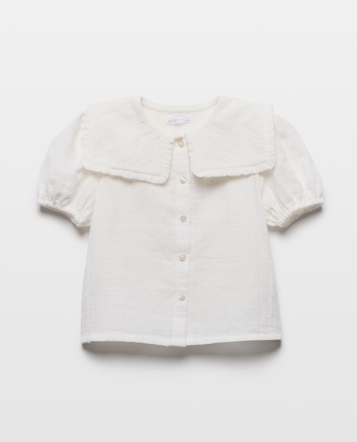 Imagen 0 de Blusa niña de plumeti con cuello con volante