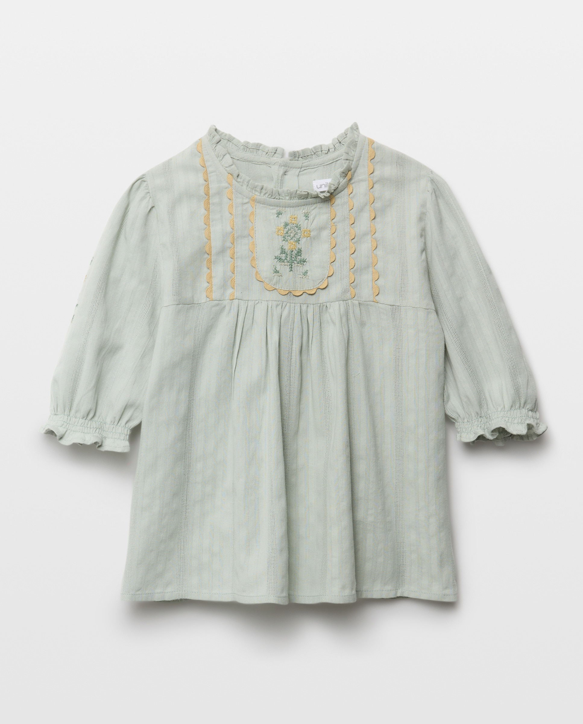 Imagen 0 de Blusa niña con canesú y bordados