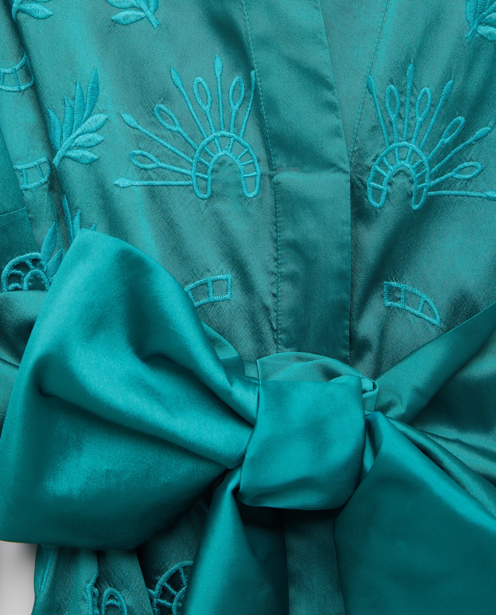 Blusa de Tafetá com Bordado Verde-6