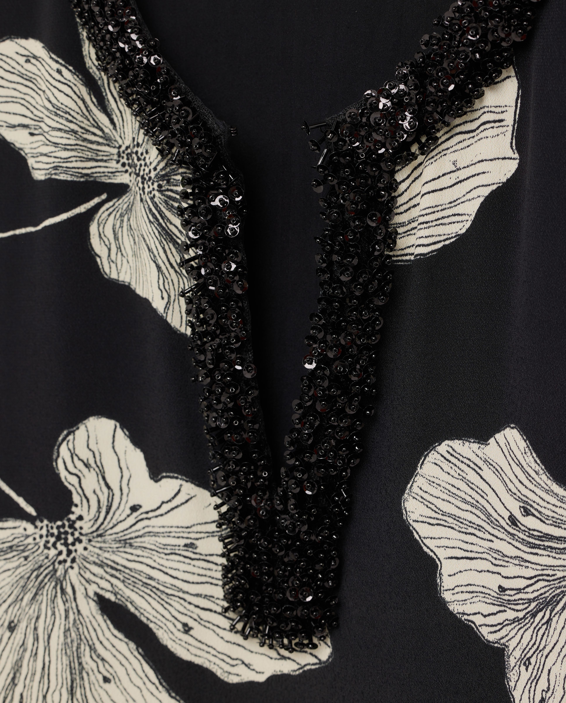 Vestido 100% Seda com Pedraria Preto-5