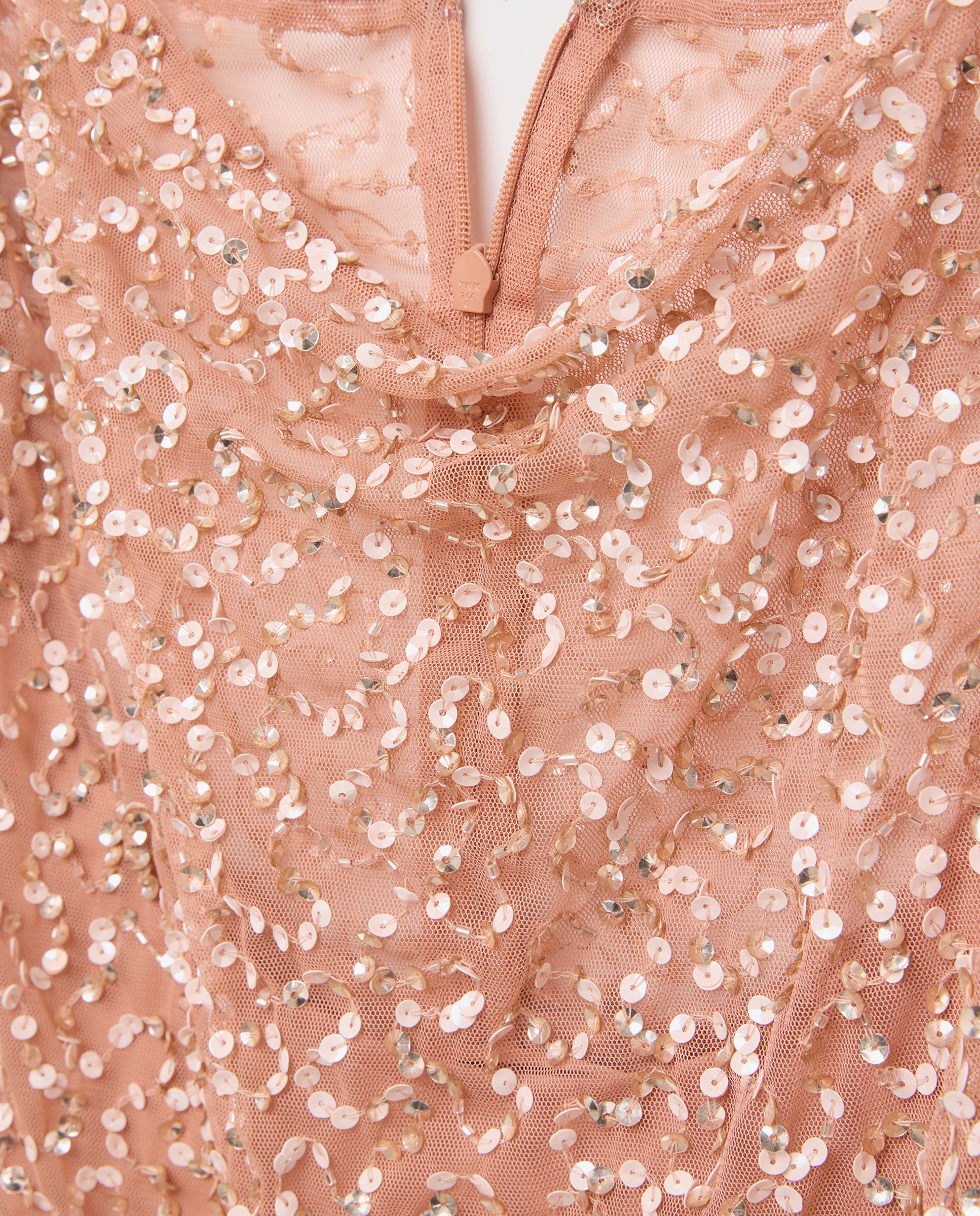 Vestido Comprido de Pedraria com Gola Buche 260 Salmão-5