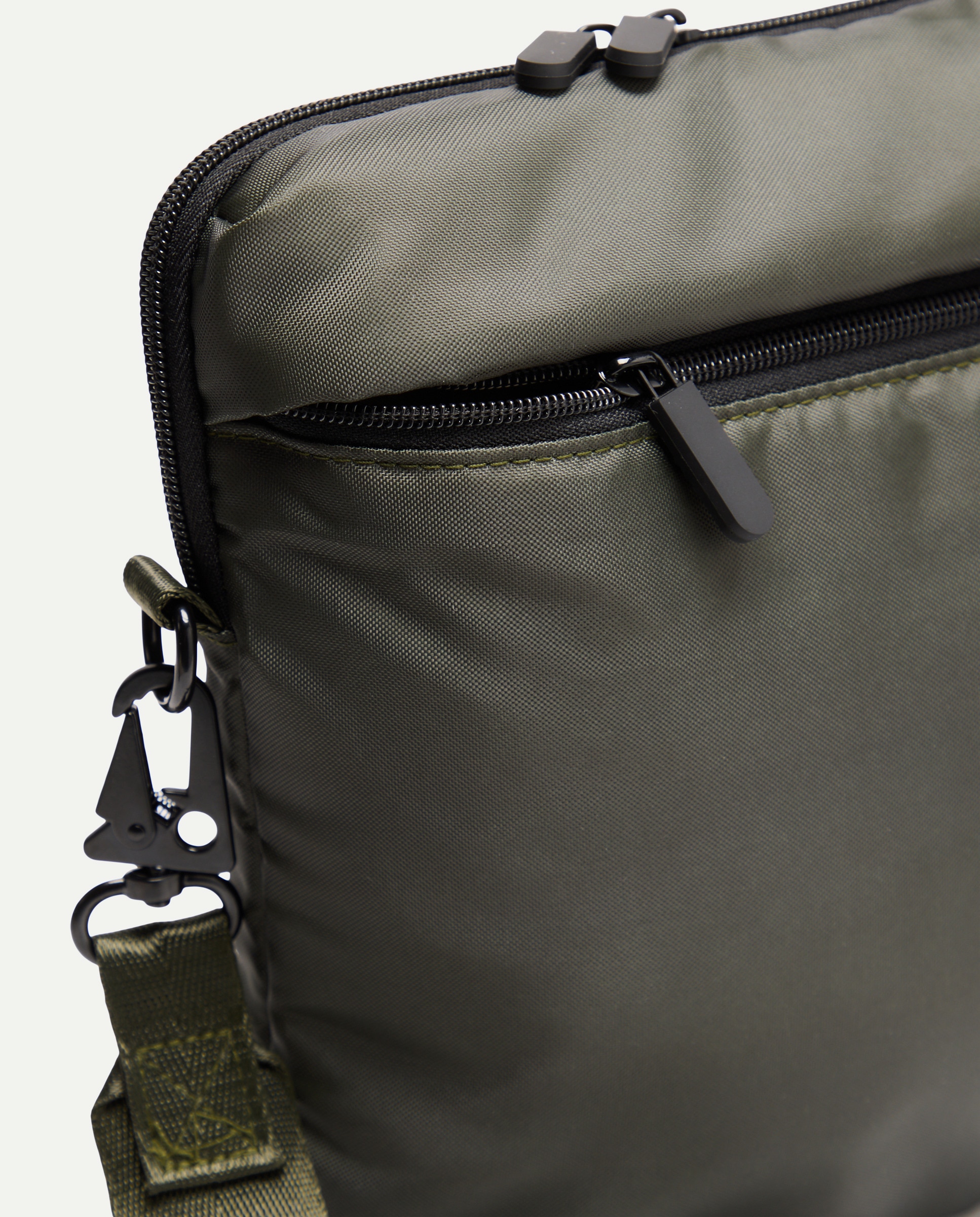 Funda para ordernador portatil Verde-3