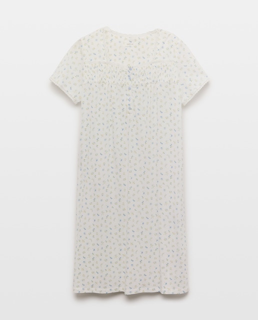 Imagem 0 de Camisa de Dormir com Decote em Bico e Detalhes Florais