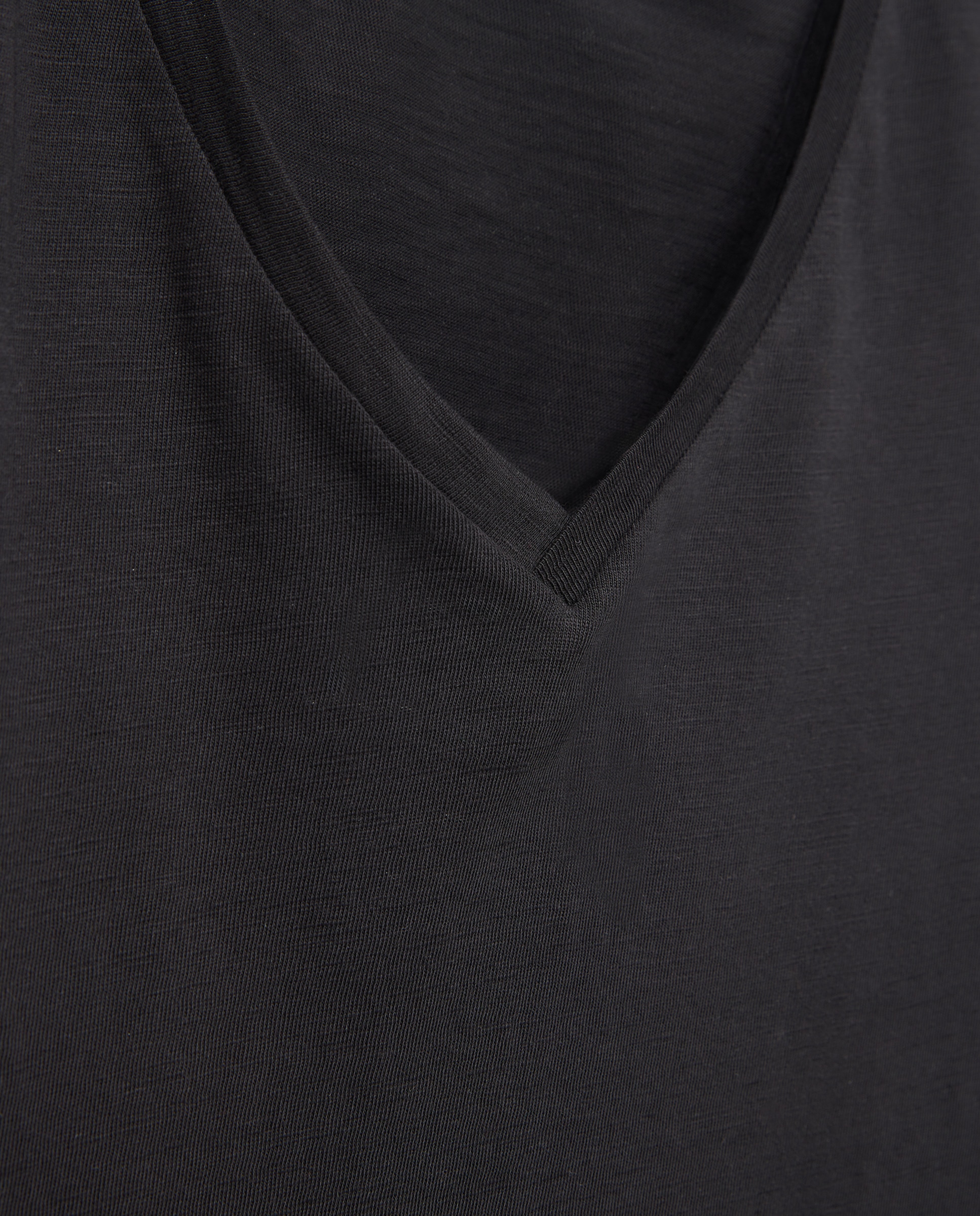 Camiseta básica de mujer cuello pico Negro-5