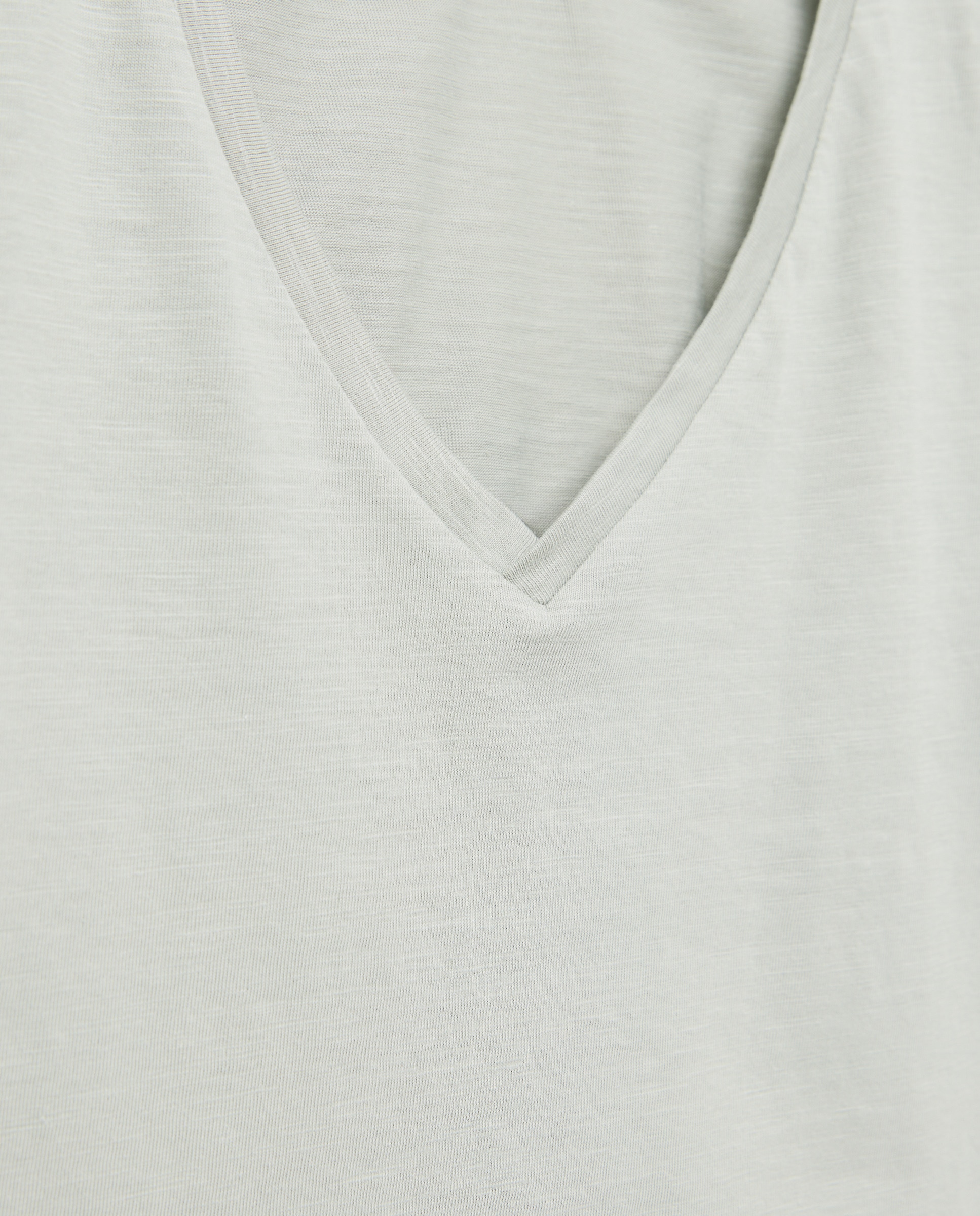 Camiseta básica de mujer cuello pico 582 Verde agua-5