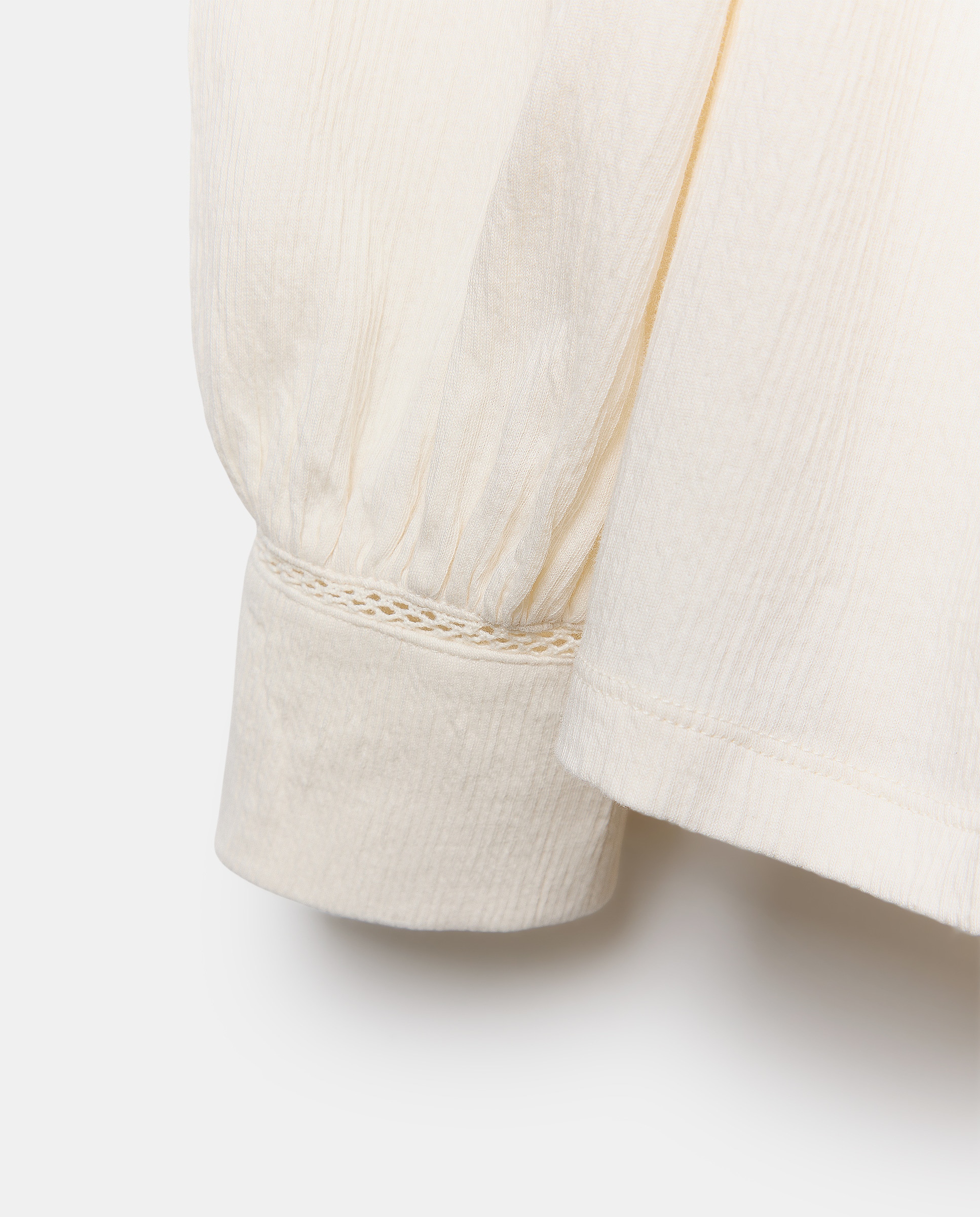 T-shirt com Decote Redondo e Bordado 120 Cru-6