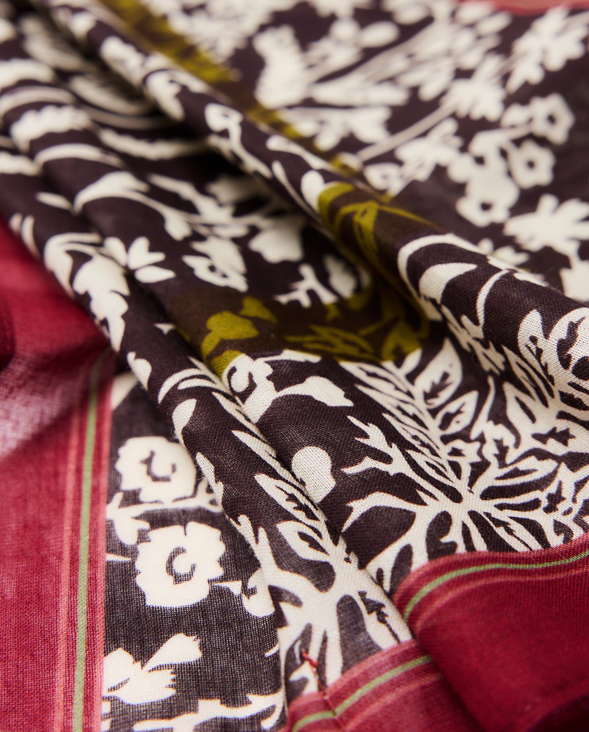 Pañuelo de mujer estampado Marrón-3