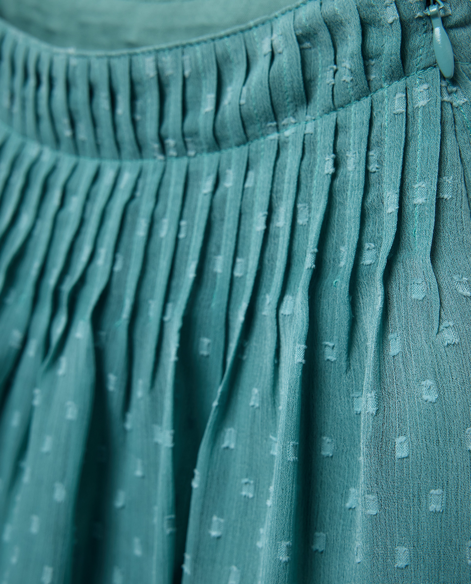 Saia Plissada com Plumetti e Capa Sabão-6