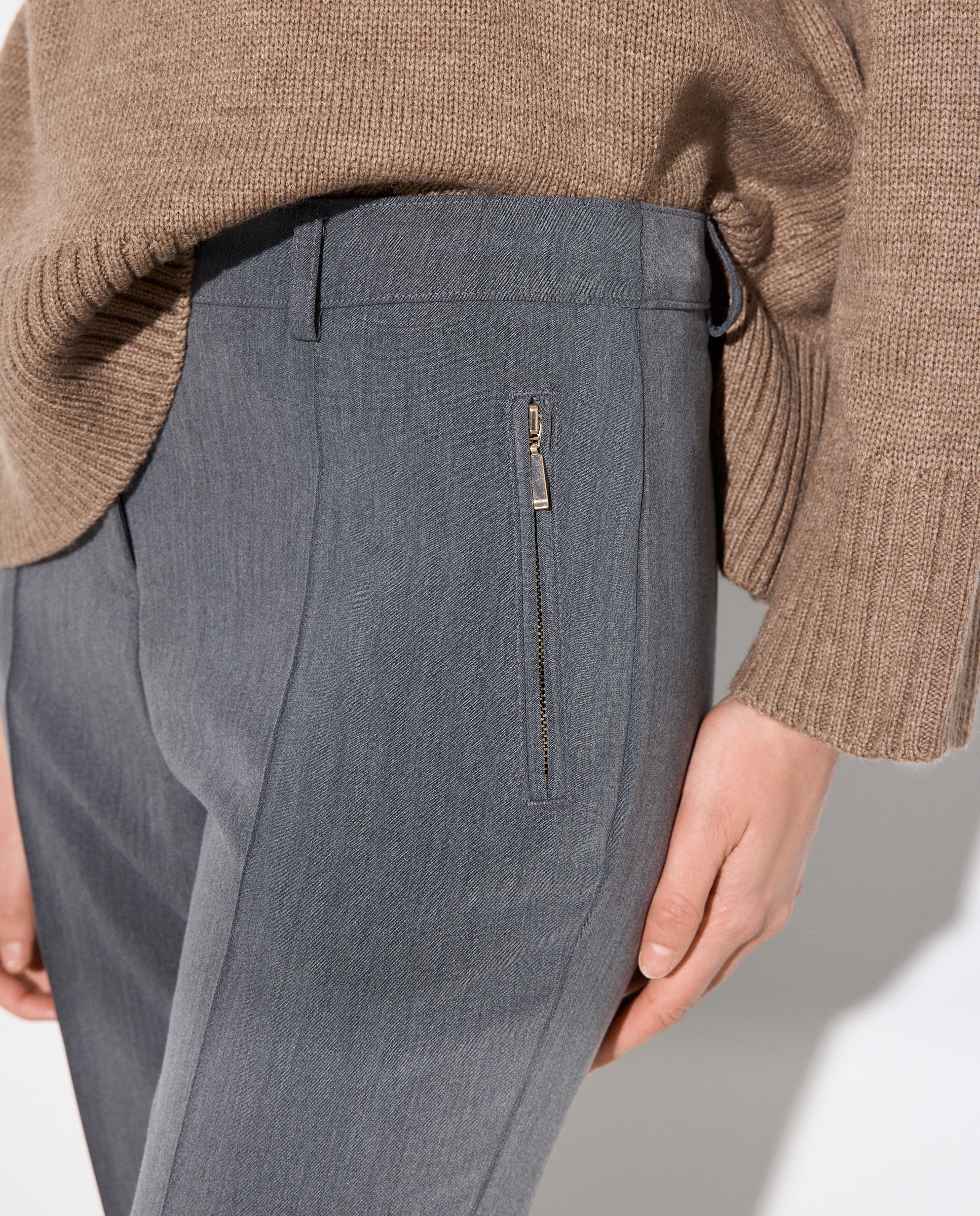 Calças Lisas Semi Skinny com Fecho de Correr 830 Antracite-3