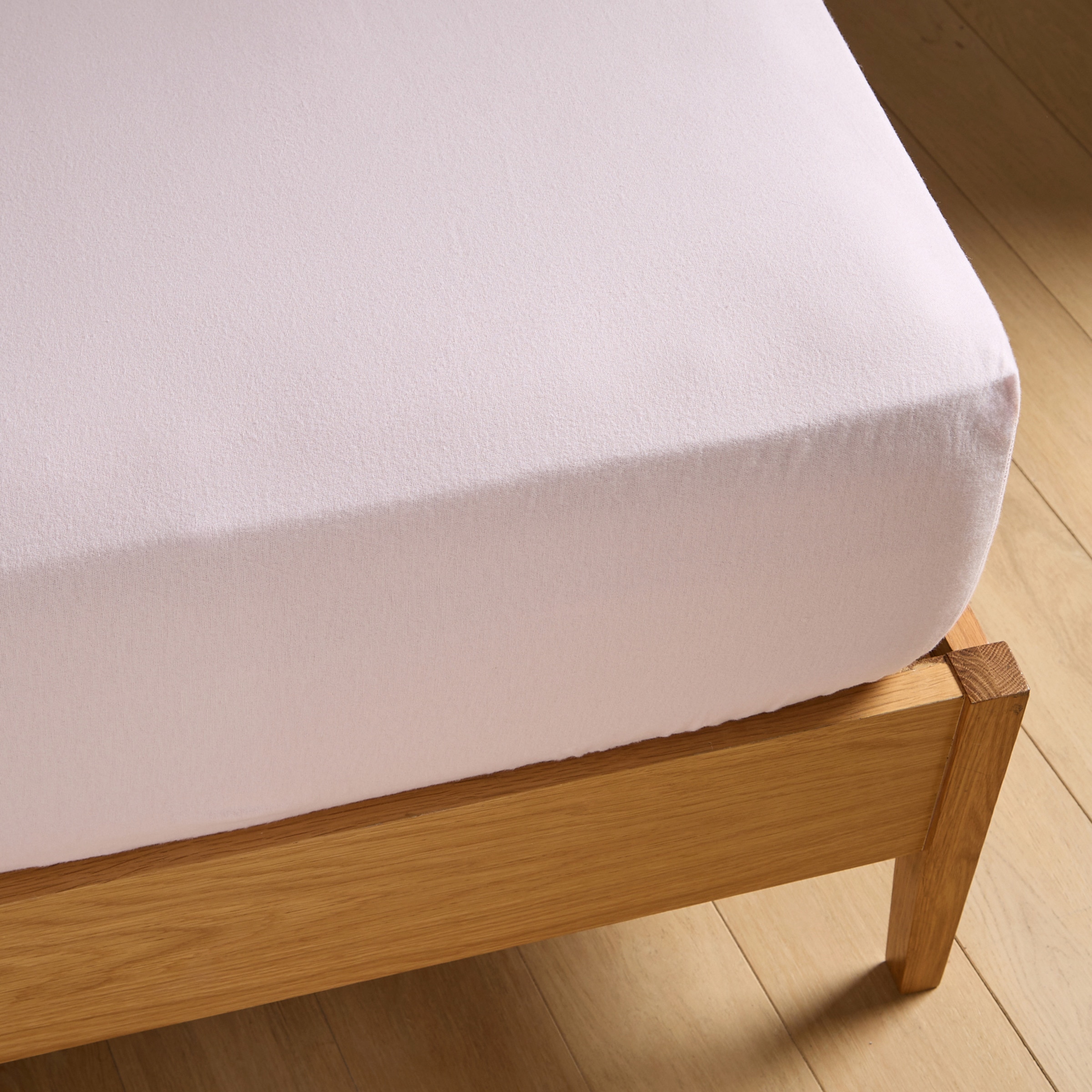 Juego de sábanas con bajera franela Elise Beige-3