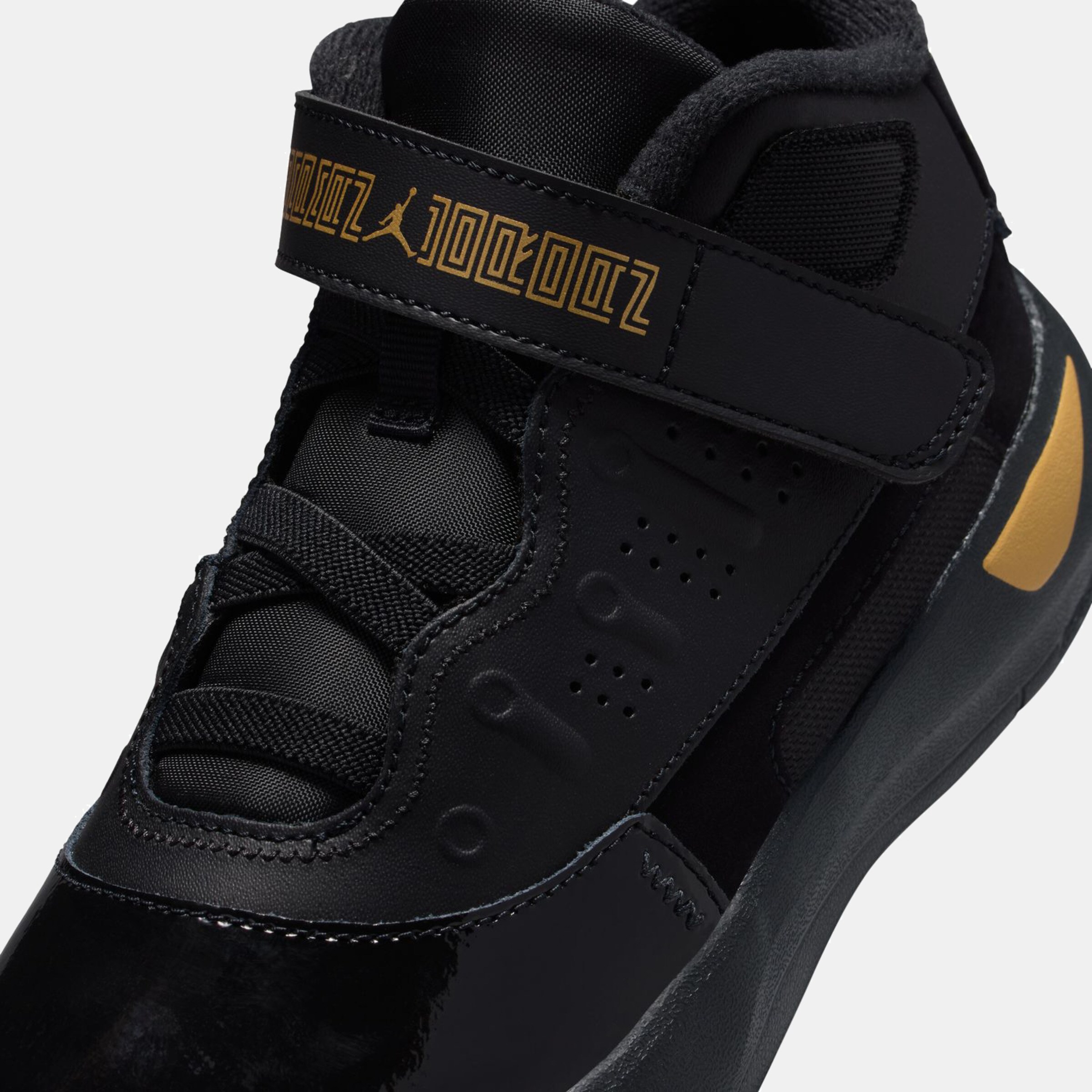 Sapatilhas de Basquetebol de Menino Max Aura 7 (GS) Preto-10