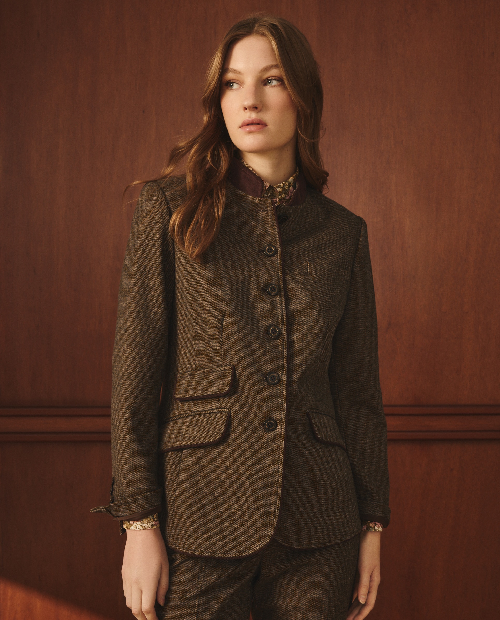 Blazer com Contrastes de Veludo Castanho-1